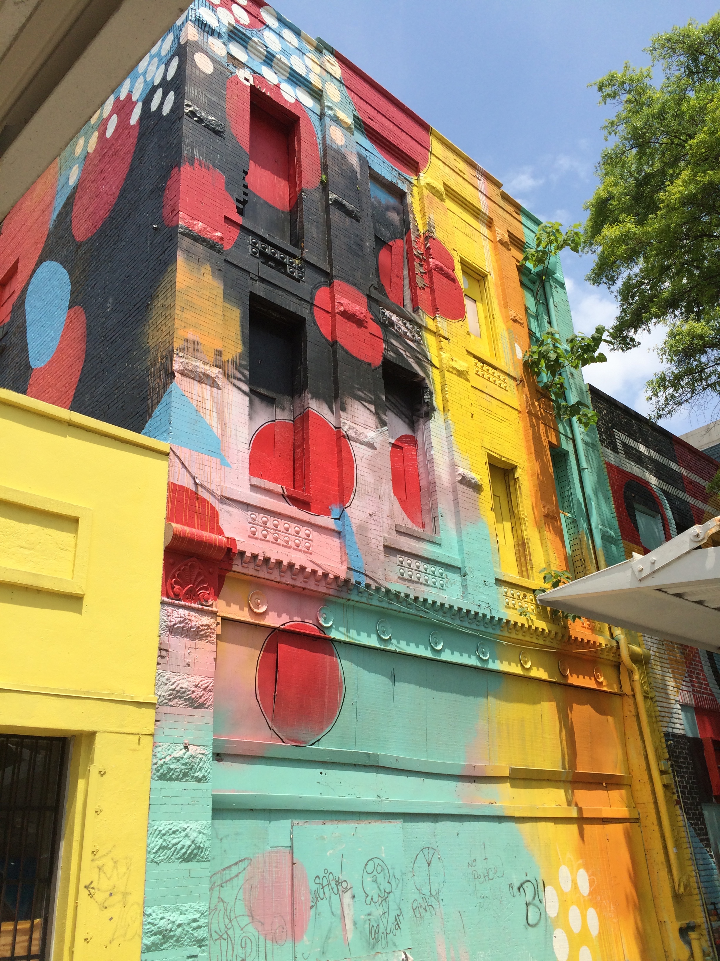 Yello Street Art Guide: Atlanta's Cabbagetown neighborhood